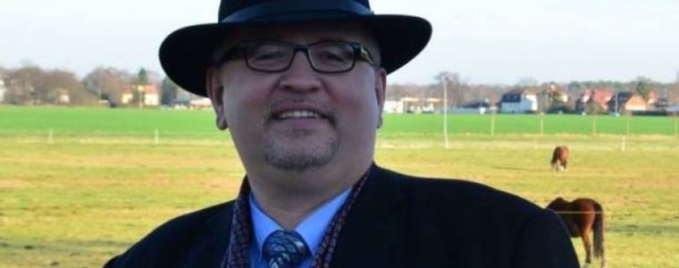 أحد قادة حزب البديل الألماني المتطرف يستقيل ويعلن إسلامه