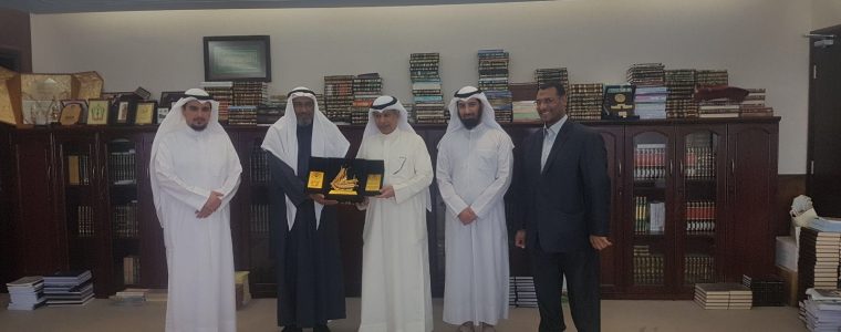 إدارة الإفتاء والبحوث الشرعية تكرم لجنة الدعوة الإلكترونية