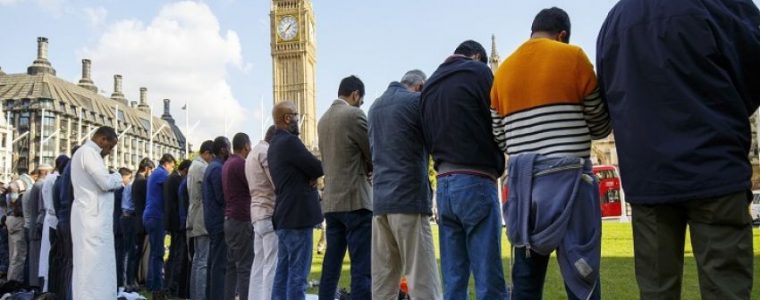 حسب إحصاءات رسمية.. الإسلام أسرع الأديان انتشارًا ببريطانيا